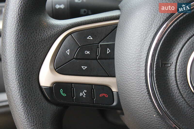 Позашляховик / Кросовер Jeep Renegade 2016 в Дніпрі фото 29 Позашляховик / Кросовер Jeep Renegade 2016 в Дніпрі