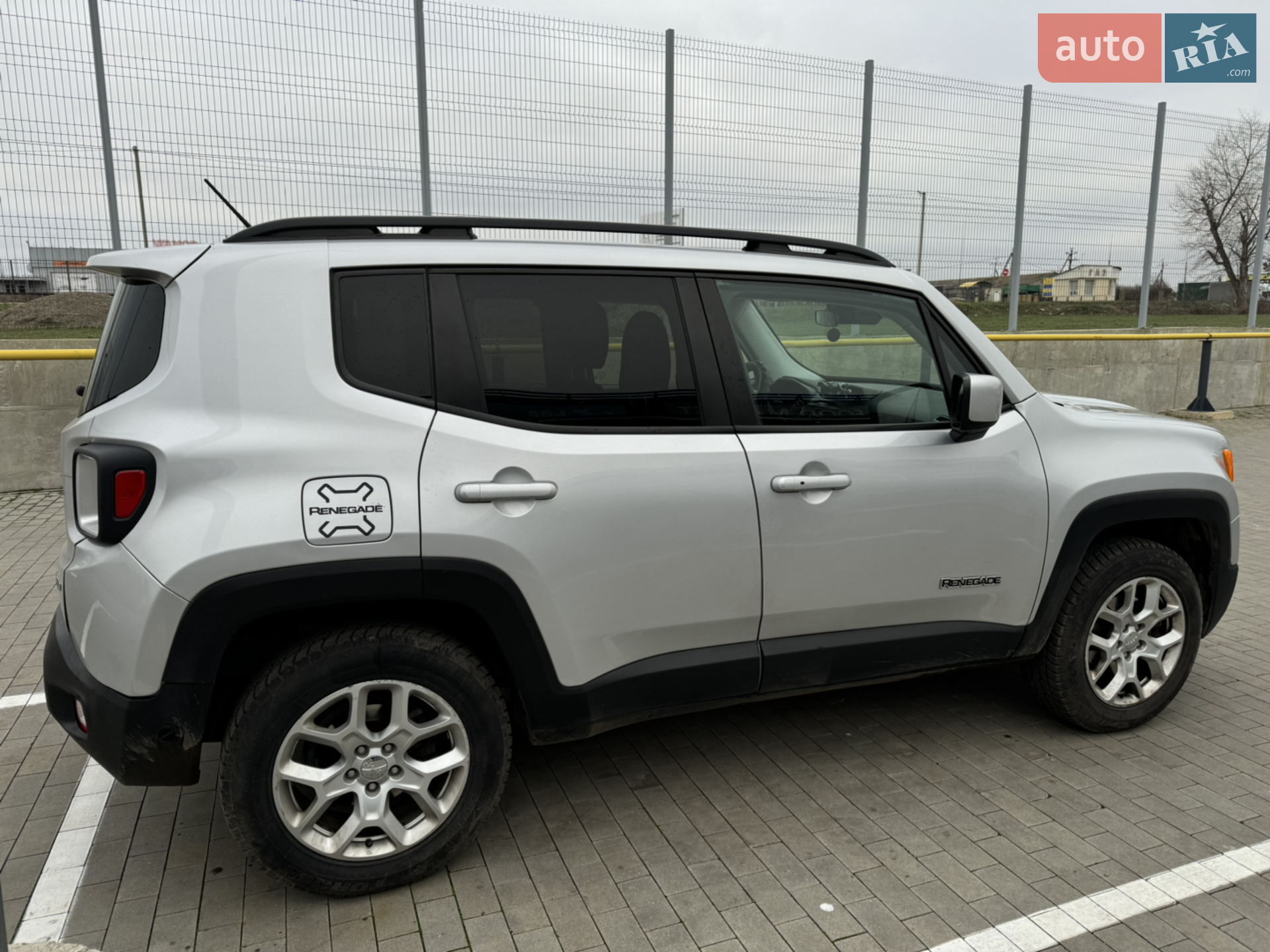 2016 Jeep Renegade - мініатюра 8