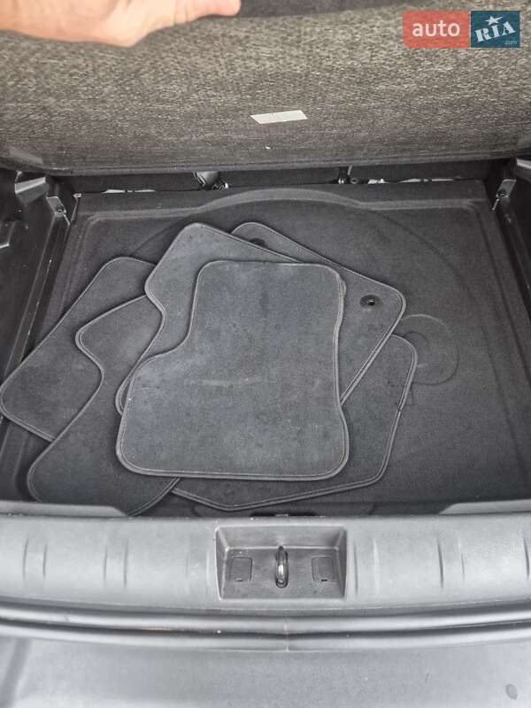 Внедорожник / Кроссовер Jeep Renegade 2019 в Ровно