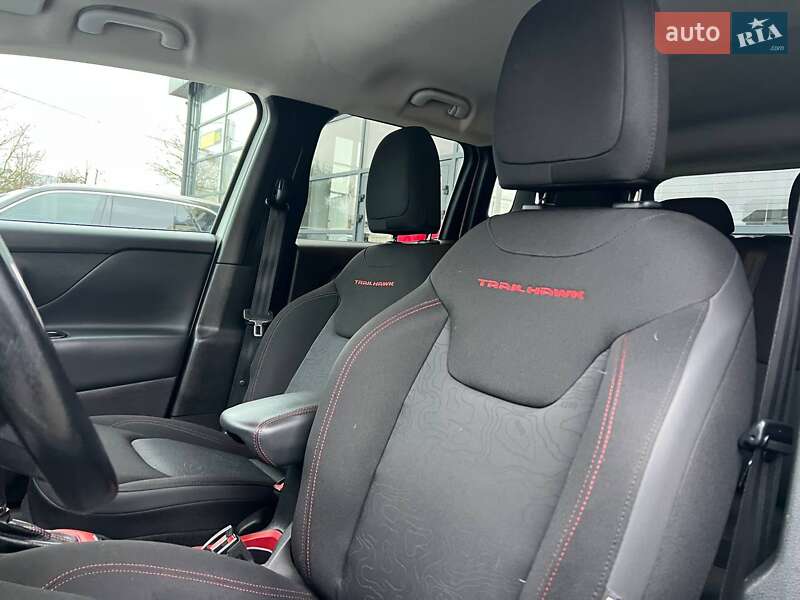 Позашляховик / Кросовер Jeep Renegade 2016 в Івано-Франківську фото 10 Позашляховик / Кросовер Jeep Renegade 2016 в Івано-Франківську