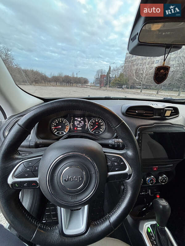 Позашляховик / Кросовер Jeep Renegade 2015 в Харкові