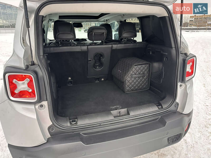 Позашляховик / Кросовер Jeep Renegade 2017 в Києві