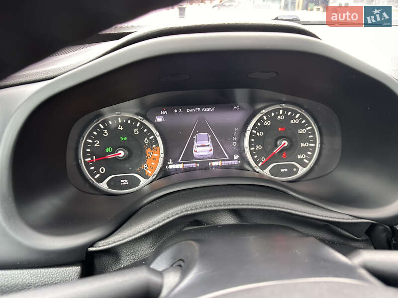 Позашляховик / Кросовер Jeep Renegade 2017 в Києві