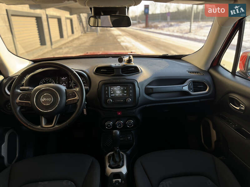 Внедорожник / Кроссовер Jeep Renegade 2015 в Киеве