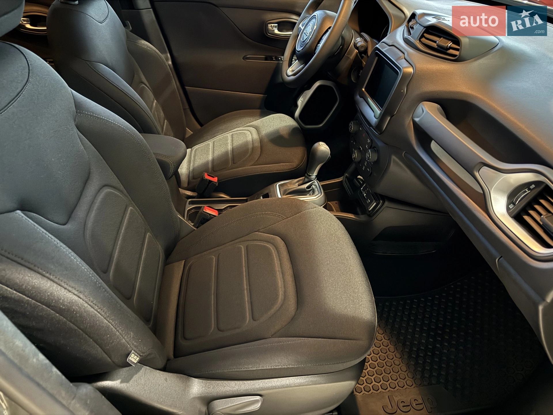 2021 Jeep Renegade - мініатюра 17