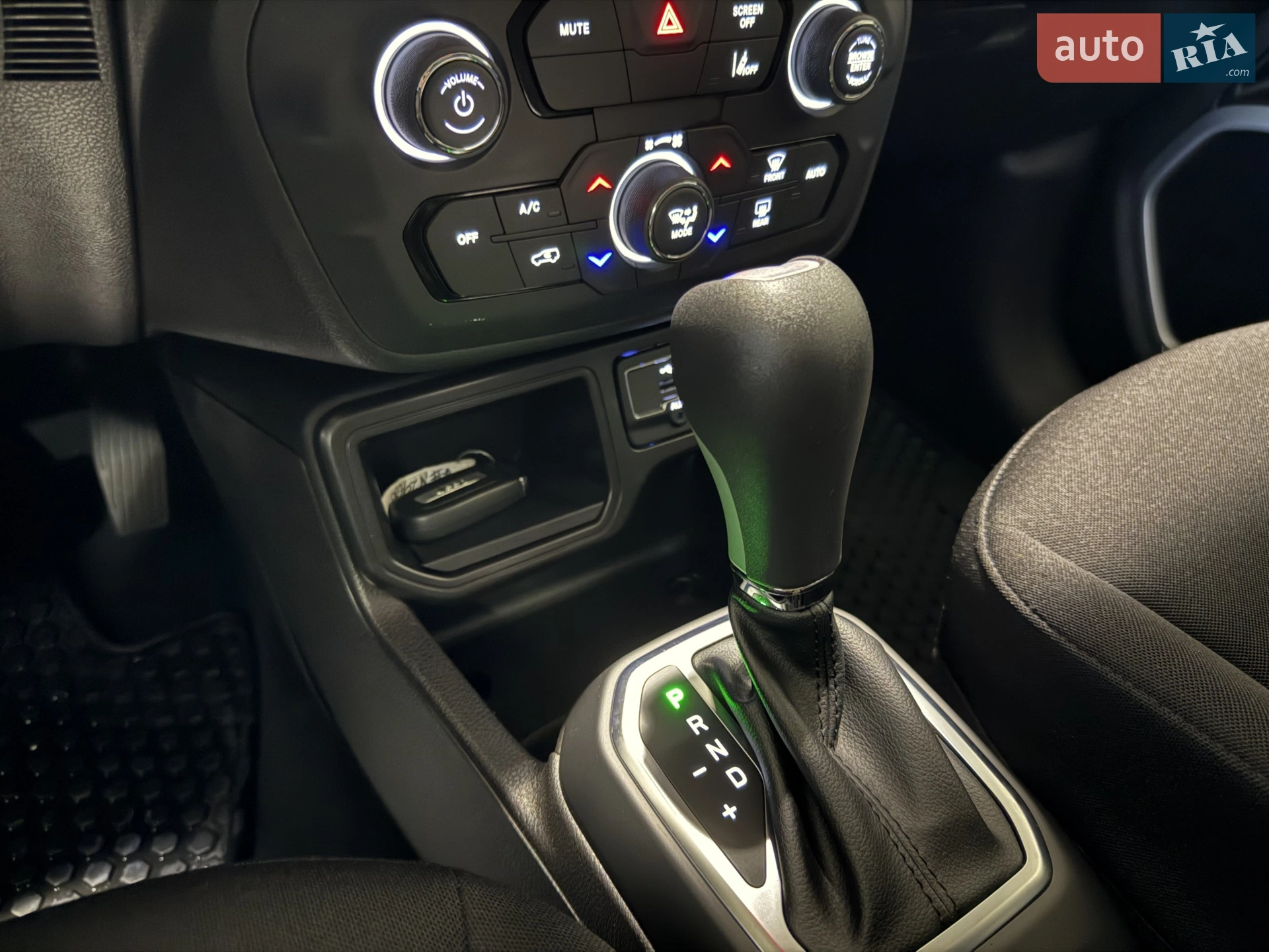 2021 Jeep Renegade - мініатюра 25