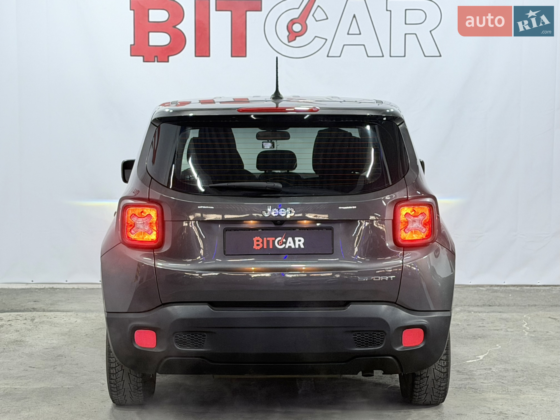 2016 Jeep Renegade - мініатюра 13