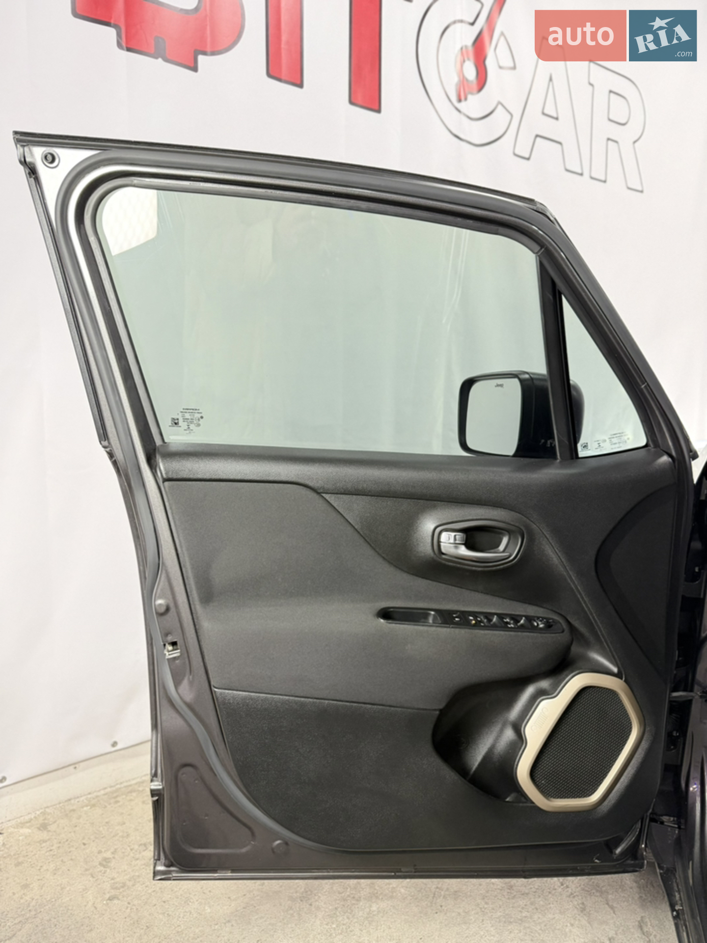 2016 Jeep Renegade - мініатюра 29