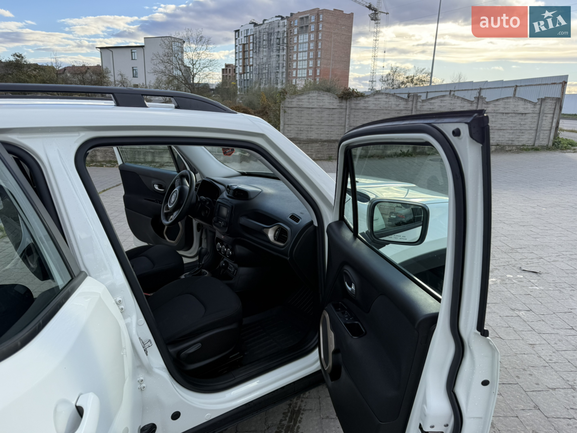2016 Jeep Renegade - мініатюра 13