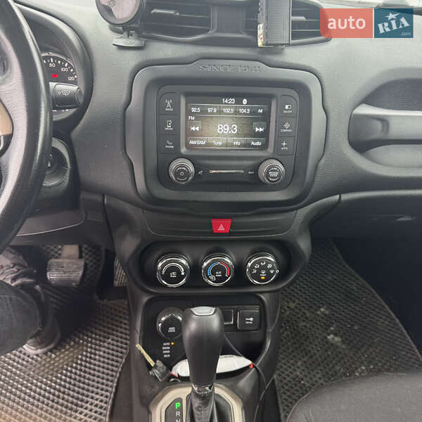 Внедорожник / Кроссовер Jeep Renegade 2017 в Чугуеве