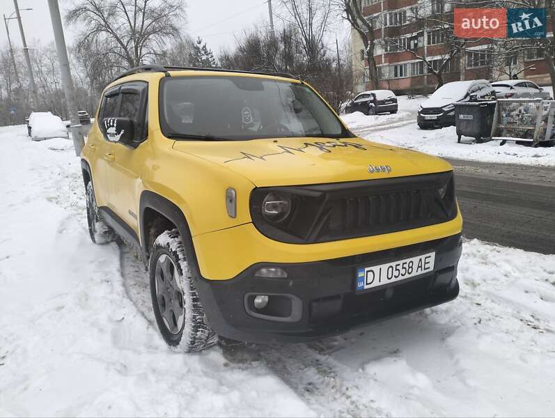 Внедорожник / Кроссовер Jeep Renegade 2016 в Киеве