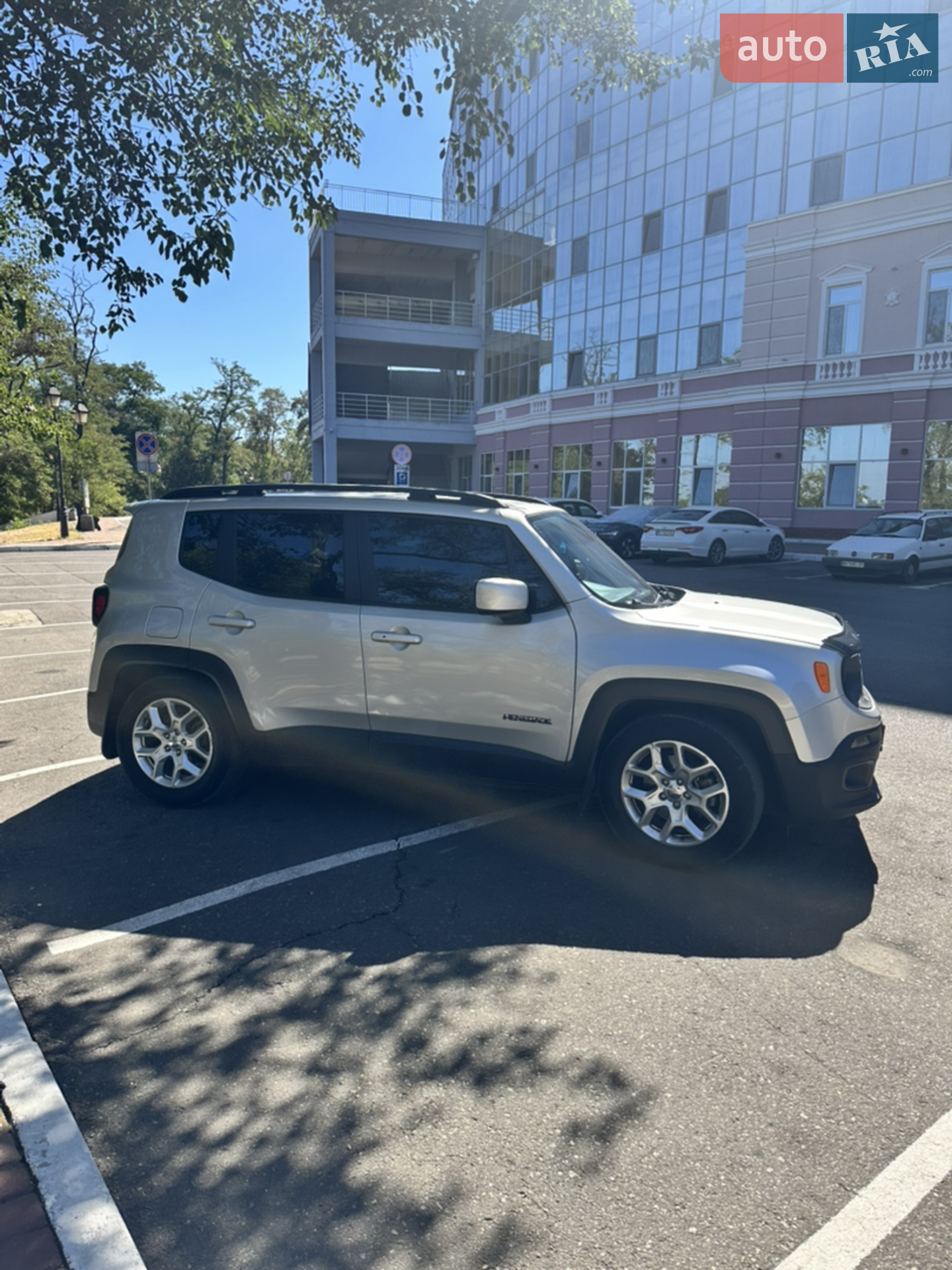2016 Jeep Renegade - мініатюра 4