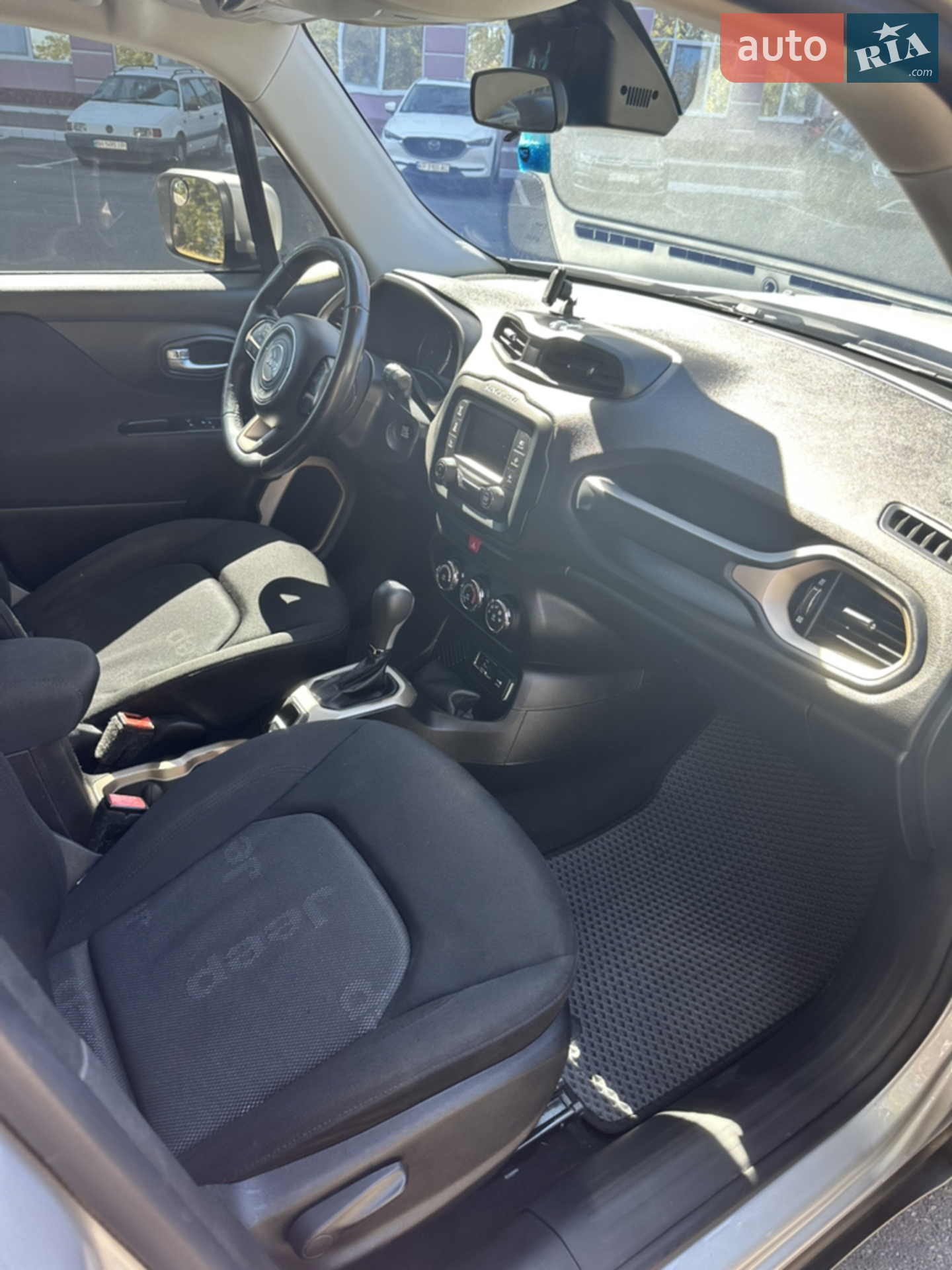 2016 Jeep Renegade - мініатюра 15