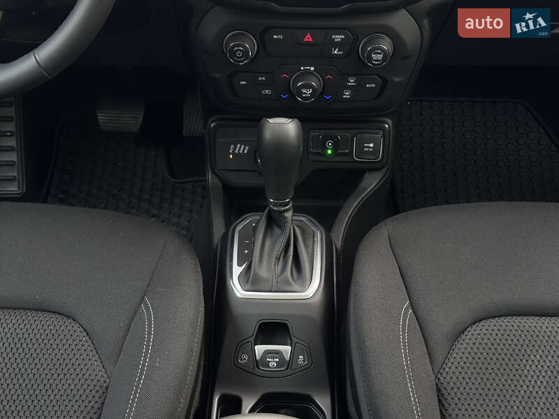 Внедорожник / Кроссовер Jeep Renegade 2023 в Киеве