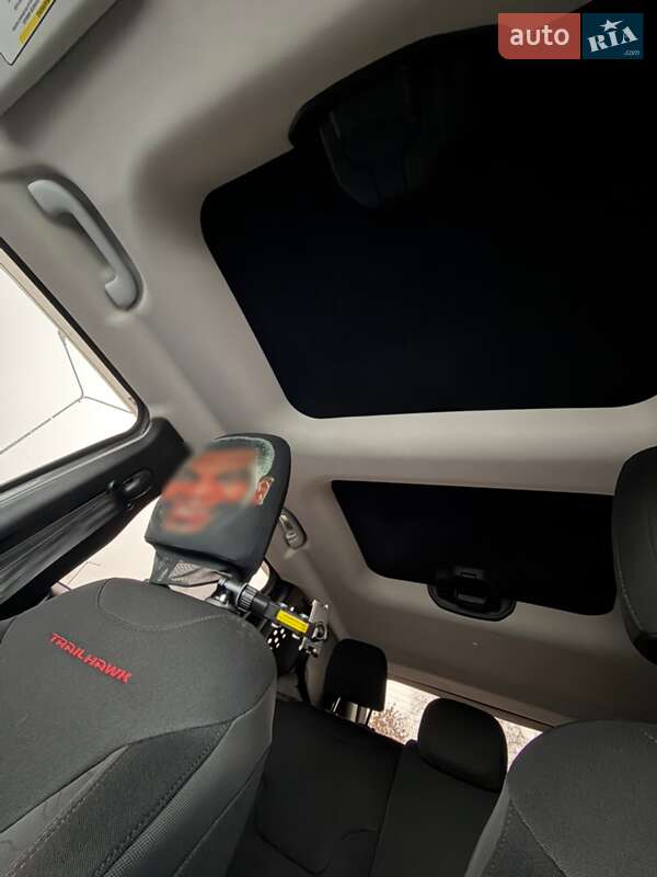 Внедорожник / Кроссовер Jeep Renegade 2016 в Кривом Роге