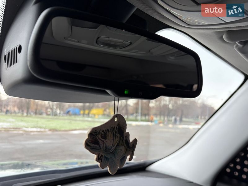 Внедорожник / Кроссовер Jeep Renegade 2016 в Кривом Роге