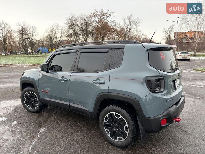 Внедорожник / Кроссовер Jeep Renegade 2016 в Кривом Роге