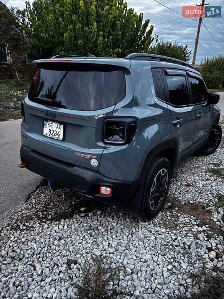 Внедорожник / Кроссовер Jeep Renegade 2016 в Кривом Роге