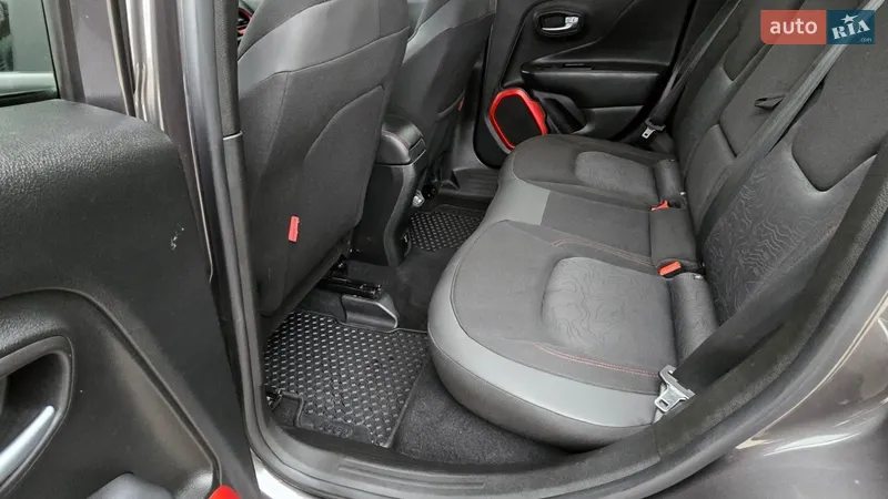 Jeep Renegade 2018 VIN ZACCJBCB6JPG98404 фото оголошення 15 з 51