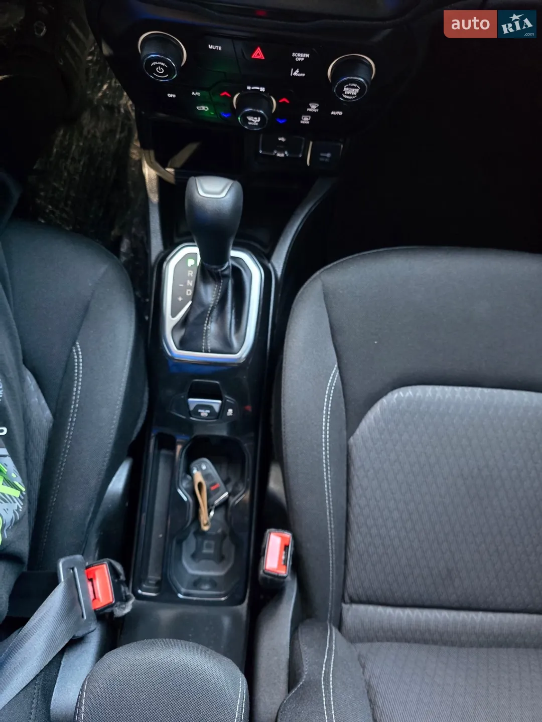 2020 Jeep Renegade - мініатюра 2