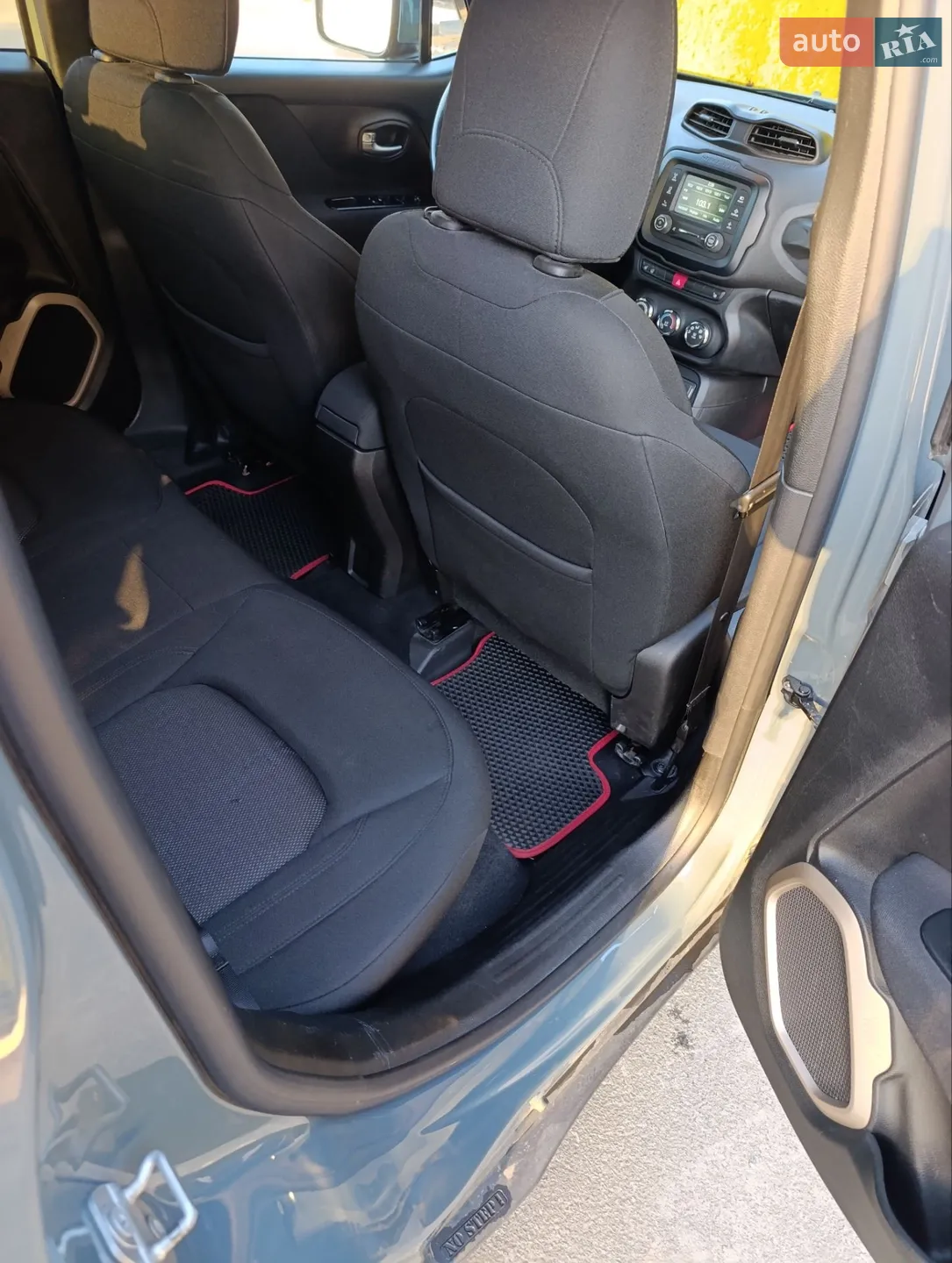 2016 Jeep Renegade - мініатюра 28