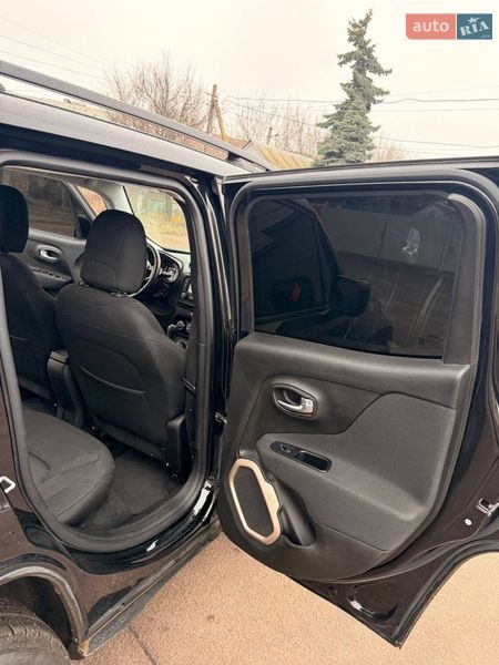 Внедорожник / Кроссовер Jeep Renegade 2016 в Прилуках