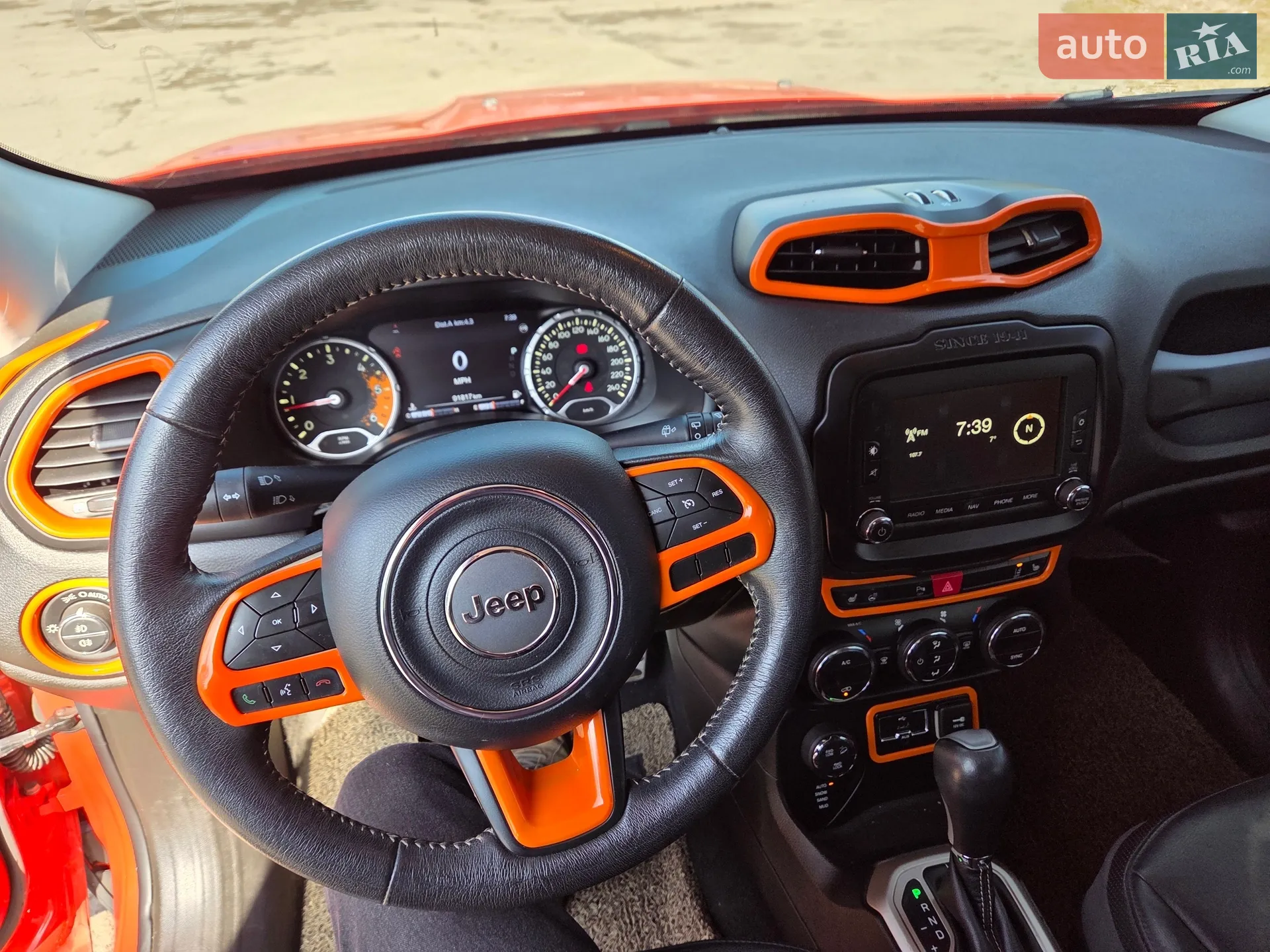 2015 Jeep Renegade - мініатюра 12