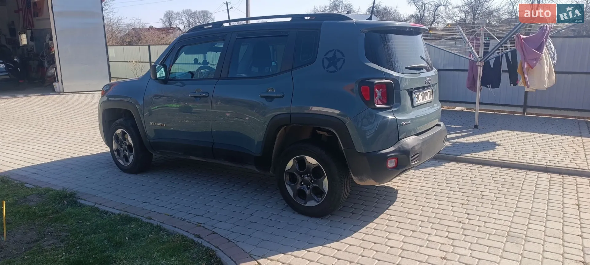 2016 Jeep Renegade - мініатюра 12