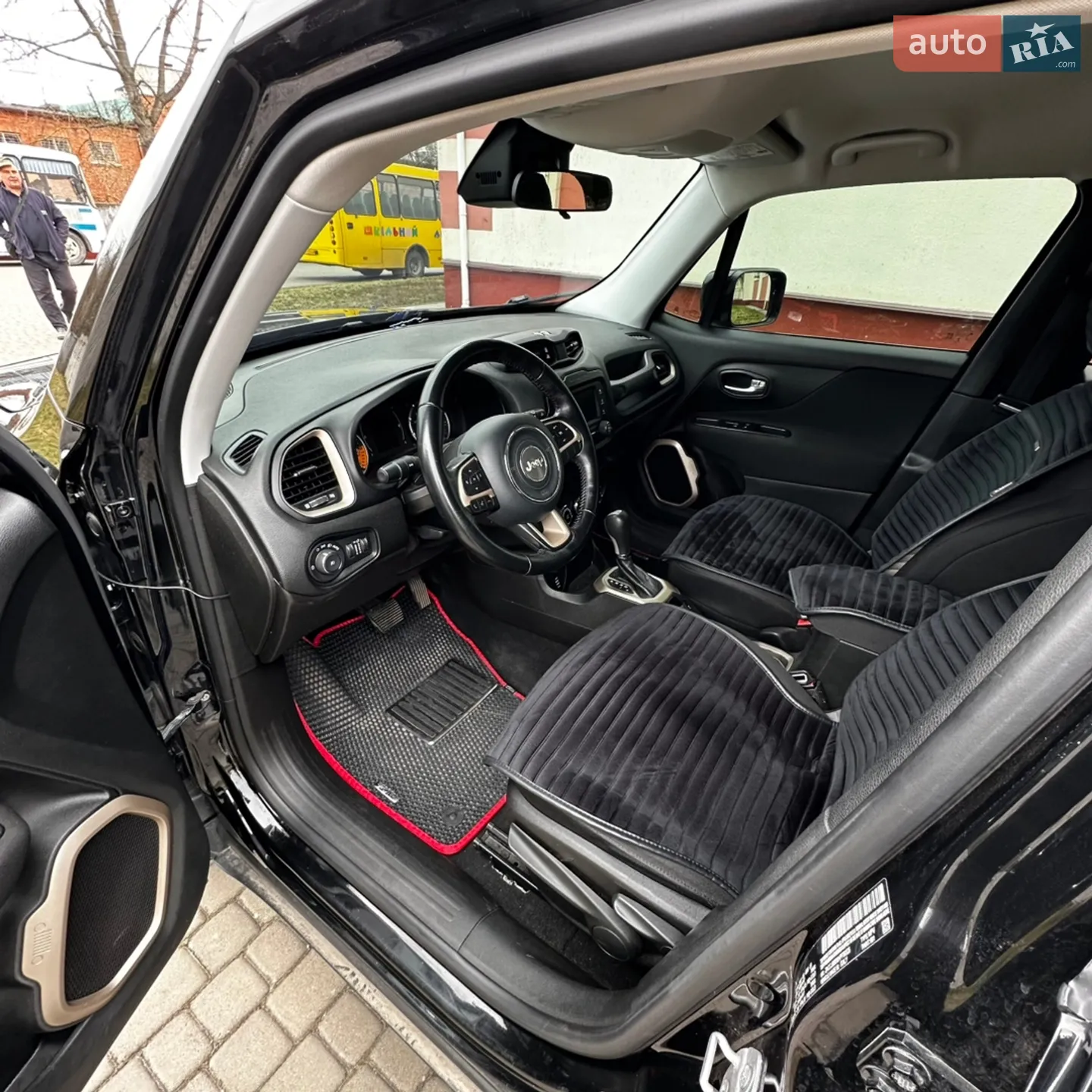 2017 Jeep Renegade - мініатюра 11