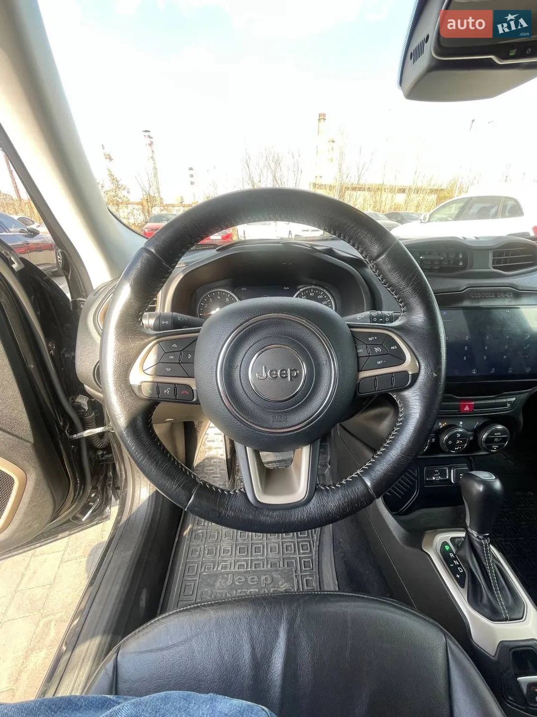 2015 Jeep Renegade - мініатюра 15