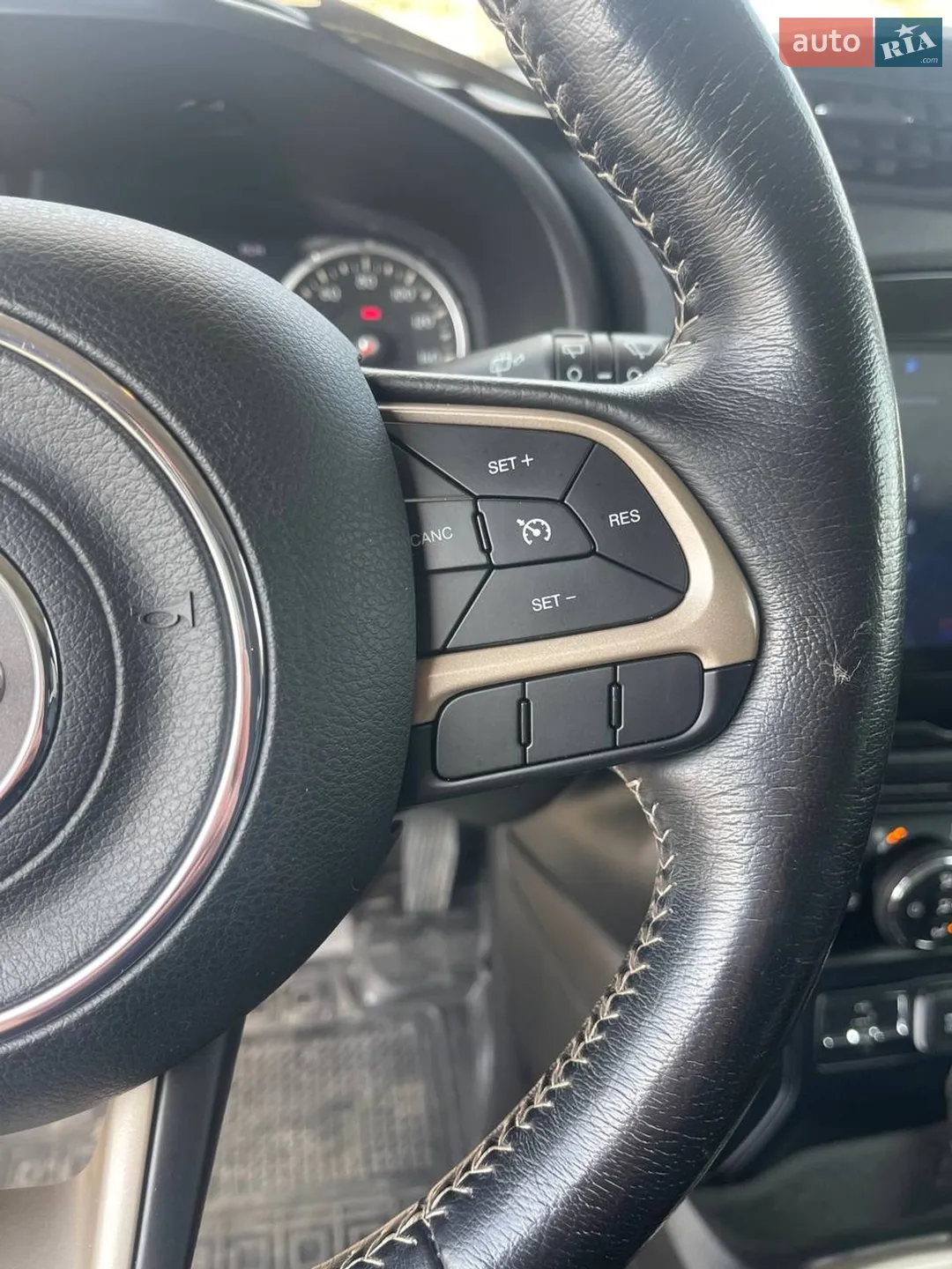 2015 Jeep Renegade - мініатюра 18