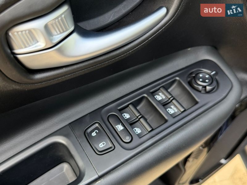 Внедорожник / Кроссовер Jeep Renegade 2019 в Киеве