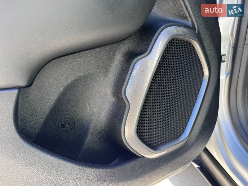 Внедорожник / Кроссовер Jeep Renegade 2017 в Киеве