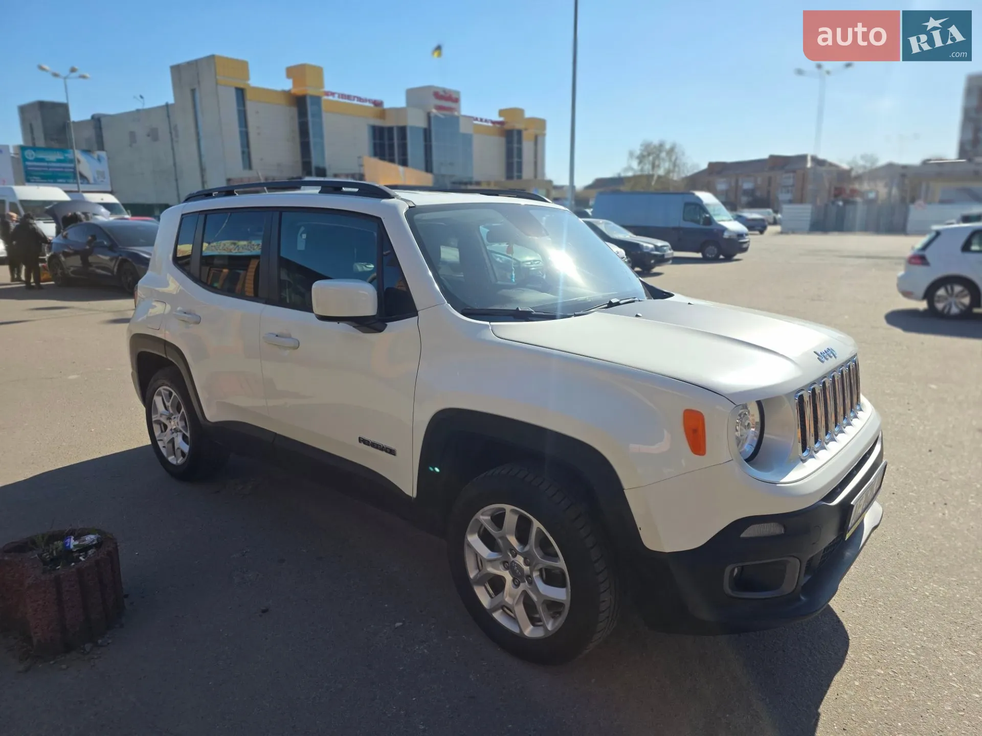 2017 Jeep Renegade - мініатюра 2