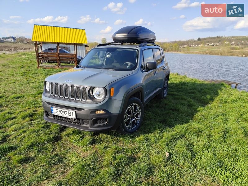 Внедорожник / Кроссовер Jeep Renegade 2016 в Черновцах