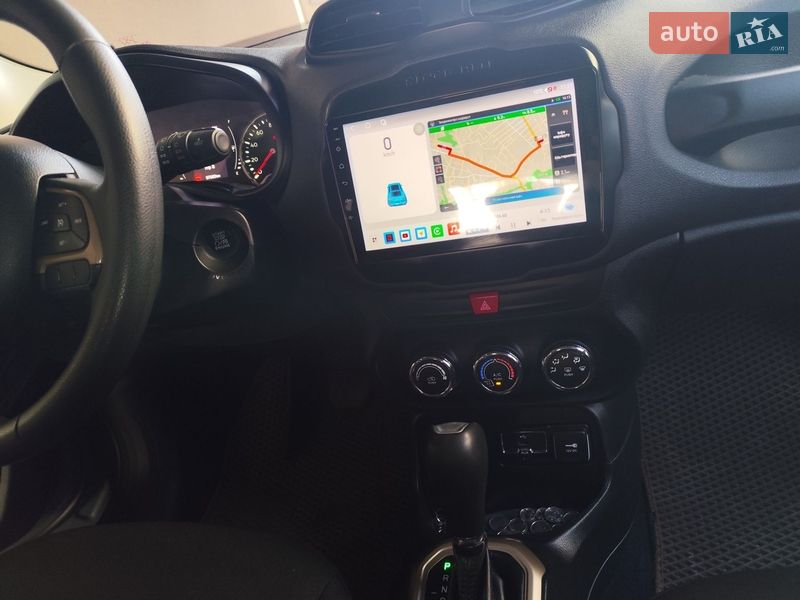 Внедорожник / Кроссовер Jeep Renegade 2016 в Черновцах