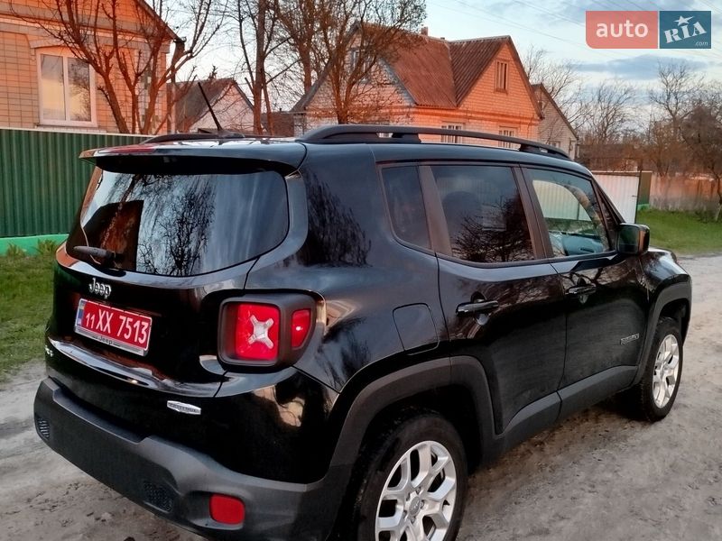 Внедорожник / Кроссовер Jeep Renegade 2016 в Ружине