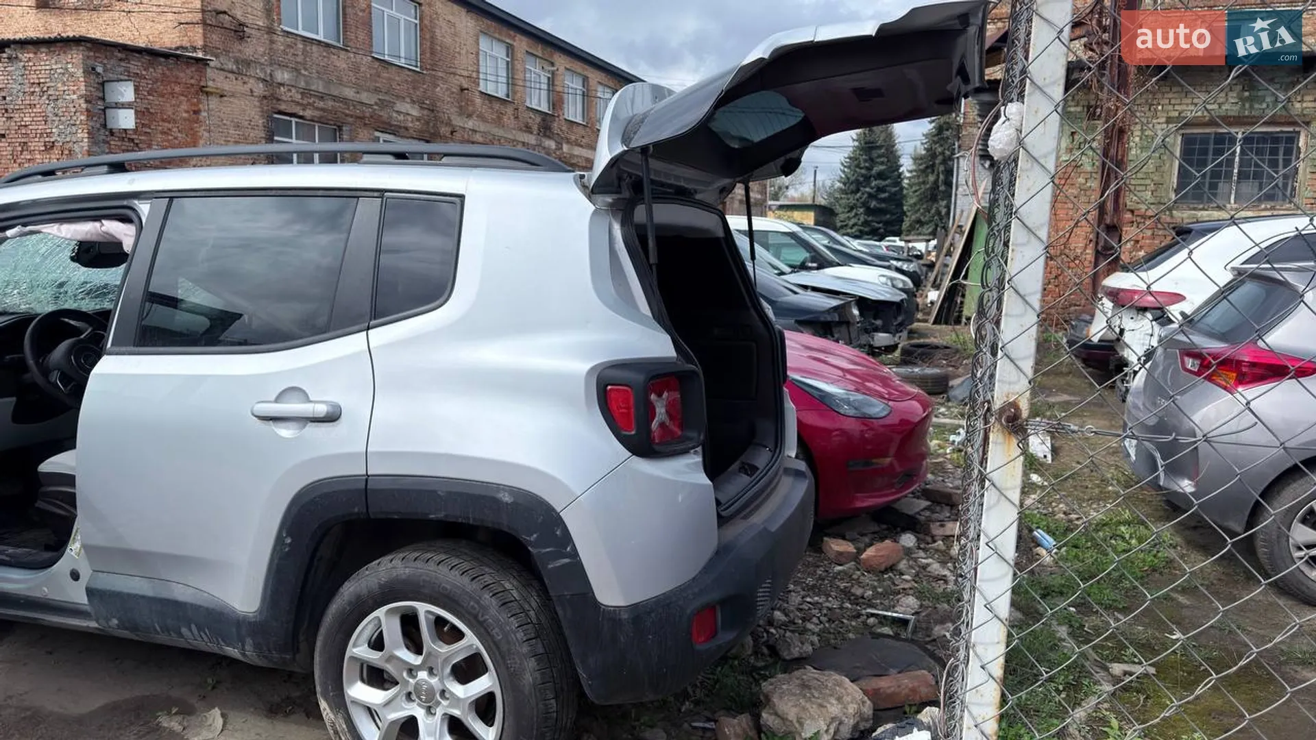 2015 Jeep Renegade - мініатюра 16