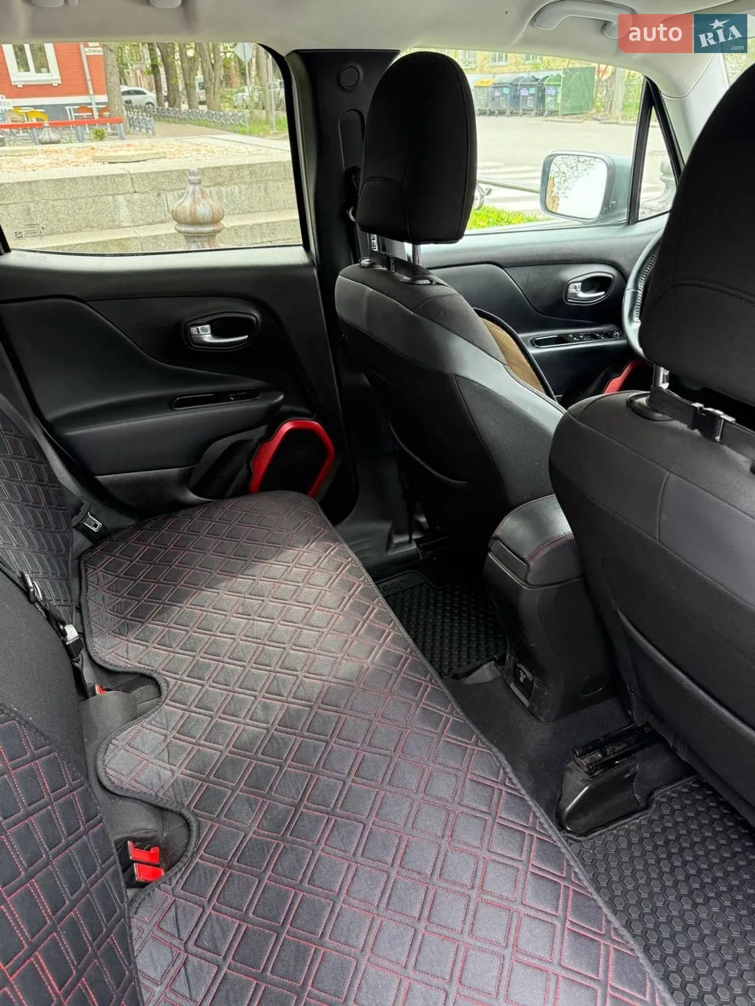 2016 Jeep Renegade - мініатюра 10