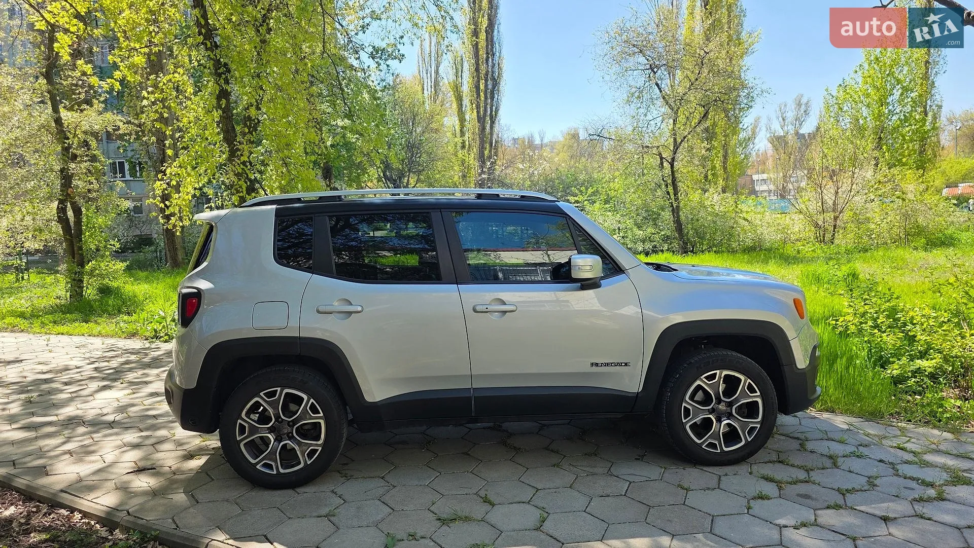 2015 Jeep Renegade - мініатюра 11