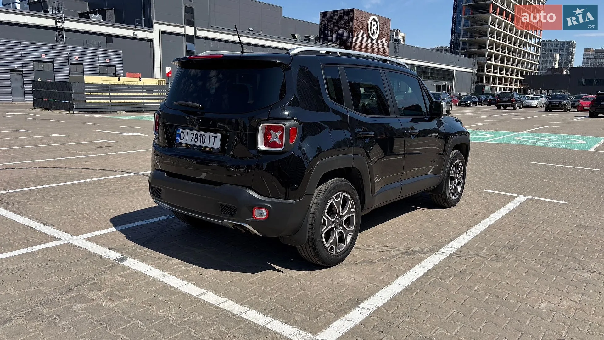 2016 Jeep Renegade - мініатюра 3