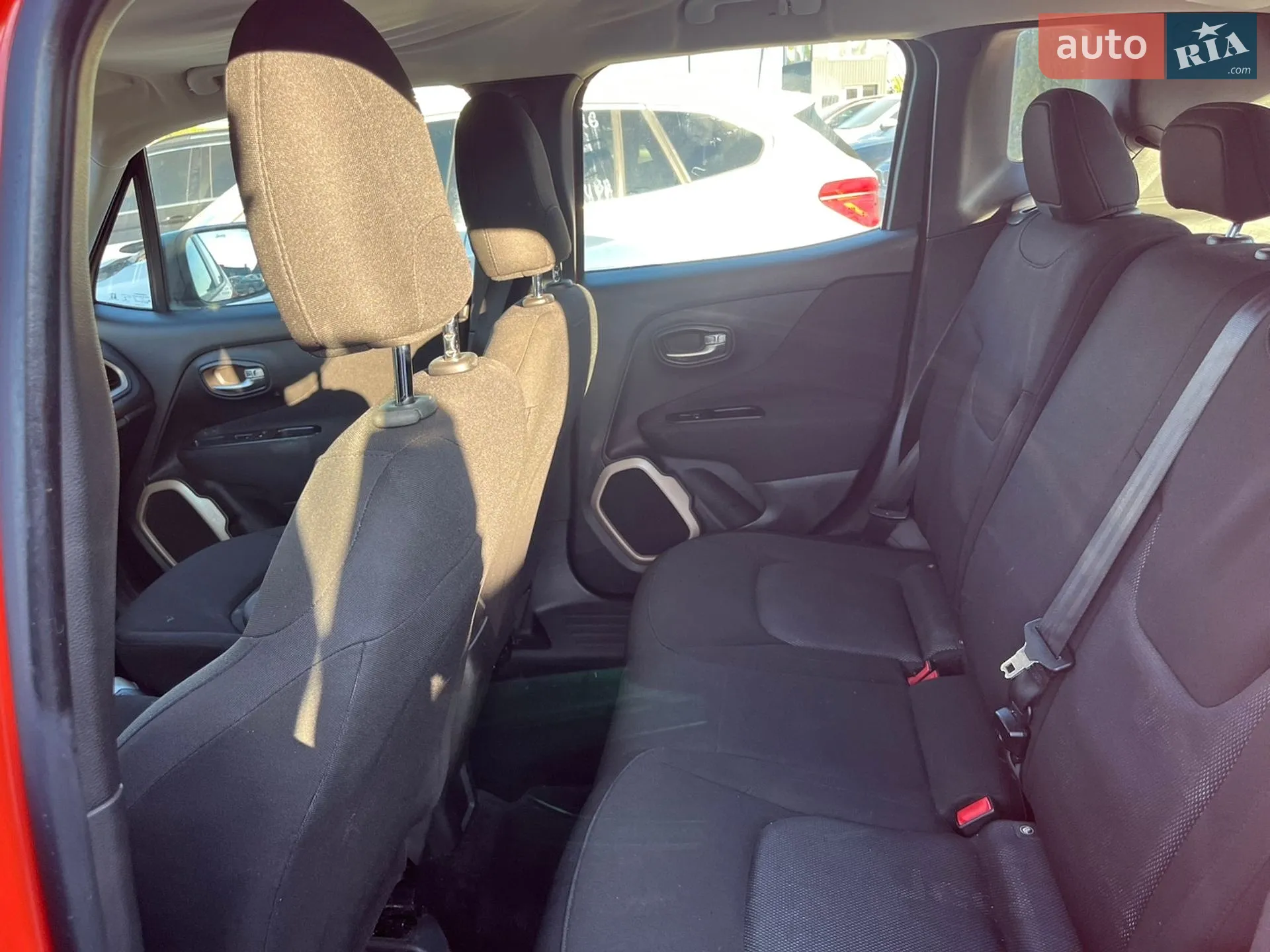 2015 Jeep Renegade - мініатюра 11