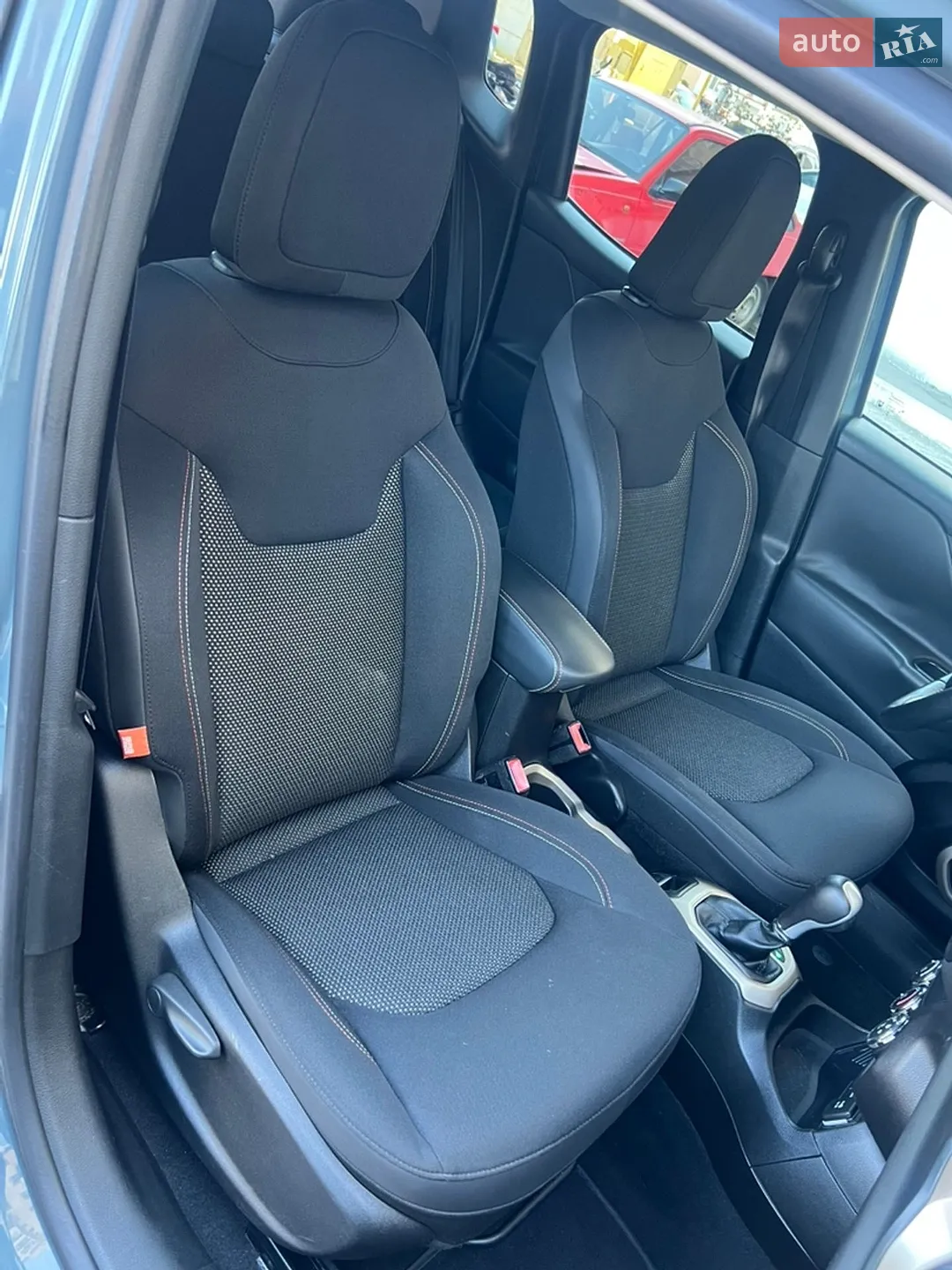 2016 Jeep Renegade - мініатюра 9