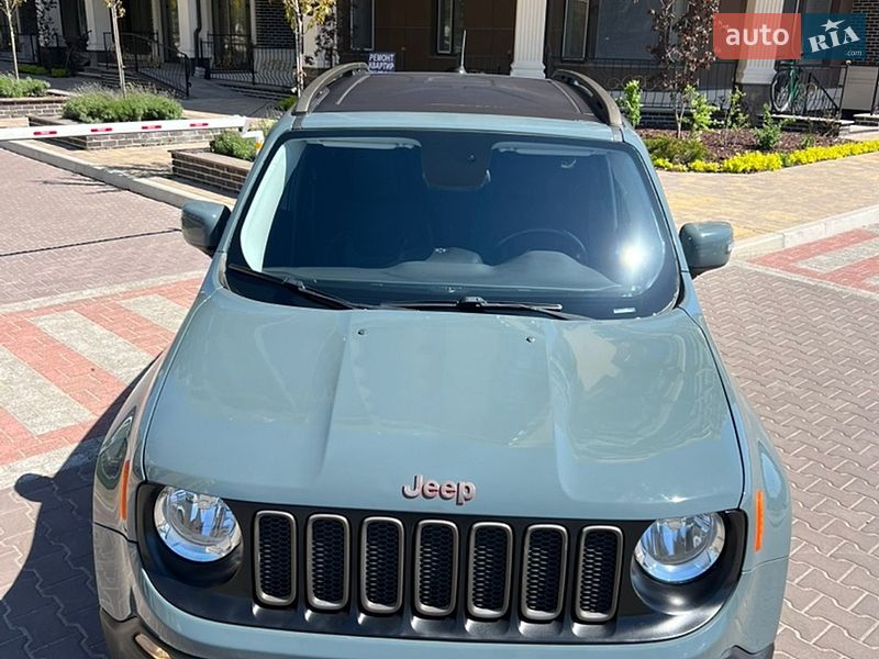 Внедорожник / Кроссовер Jeep Renegade 2016 в Киеве