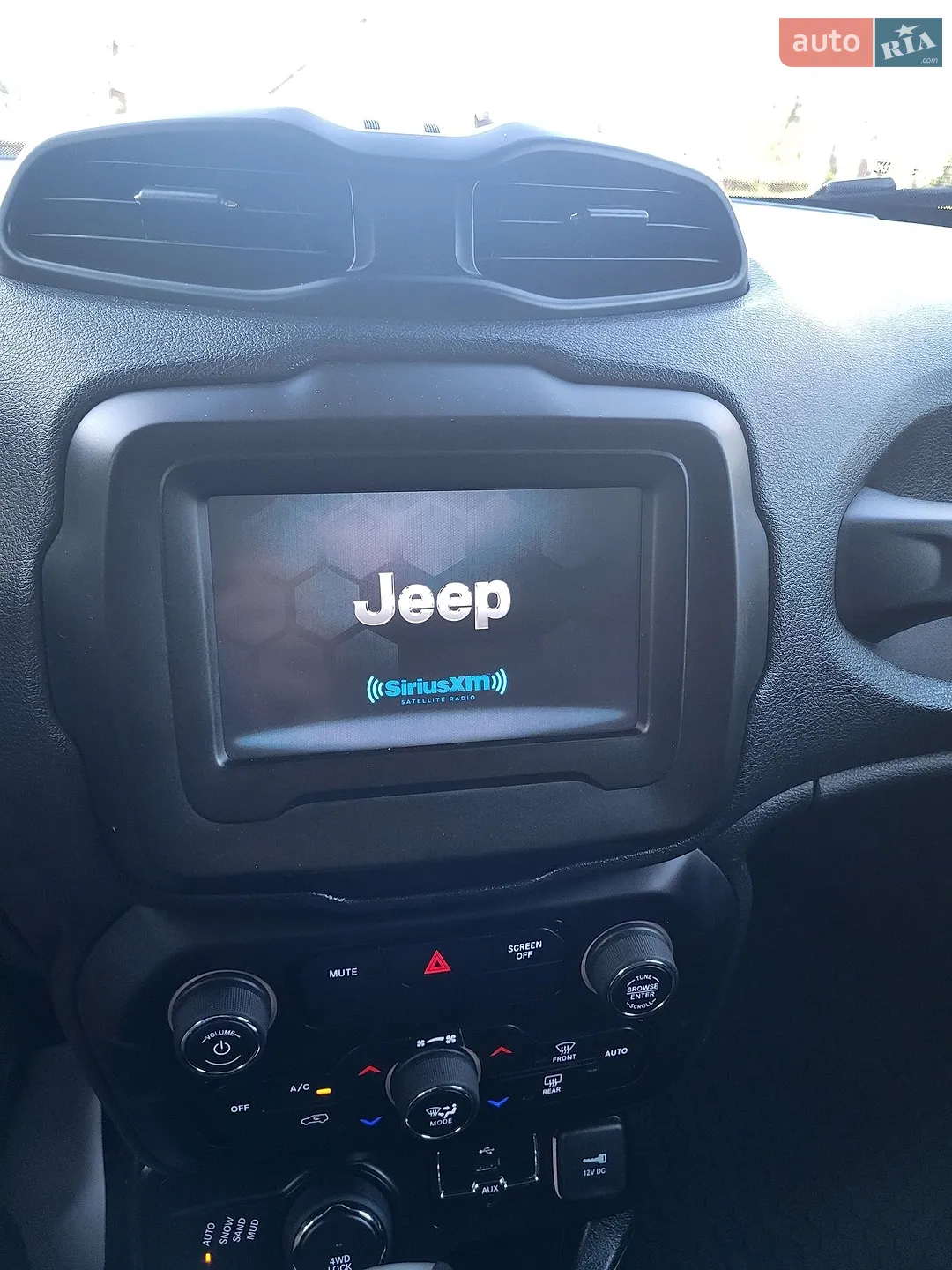 2020 Jeep Renegade - мініатюра 10