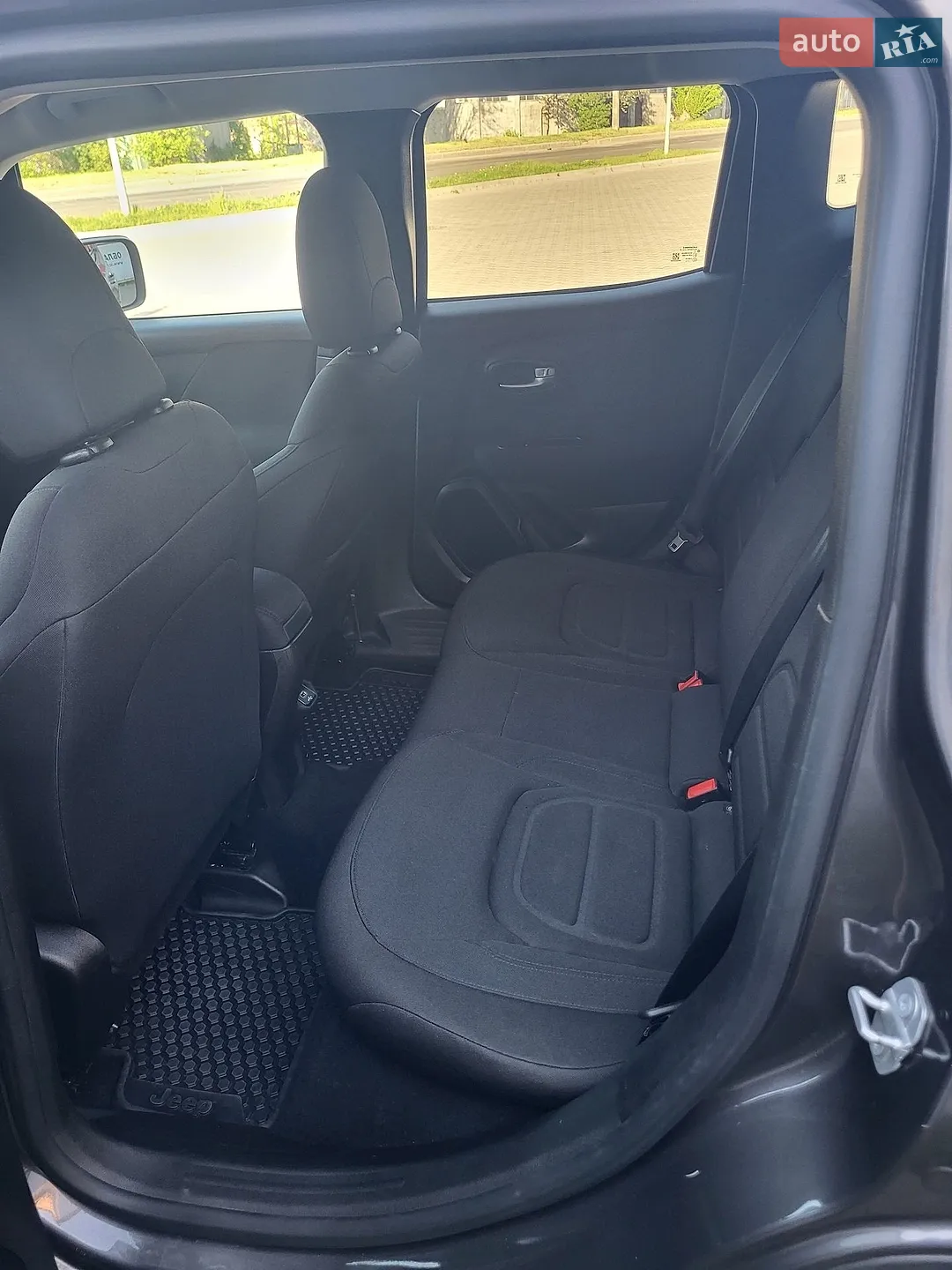 2020 Jeep Renegade - мініатюра 16