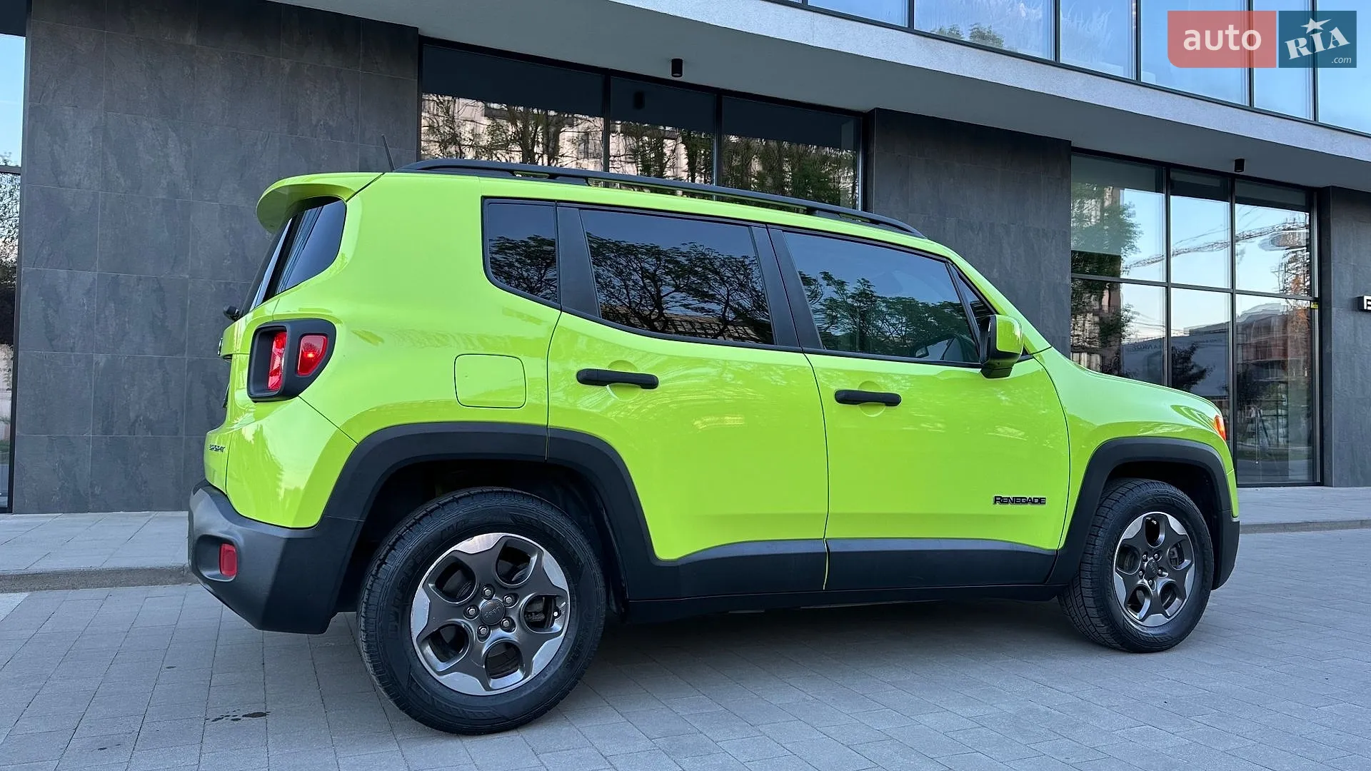 2017 Jeep Renegade - мініатюра 3