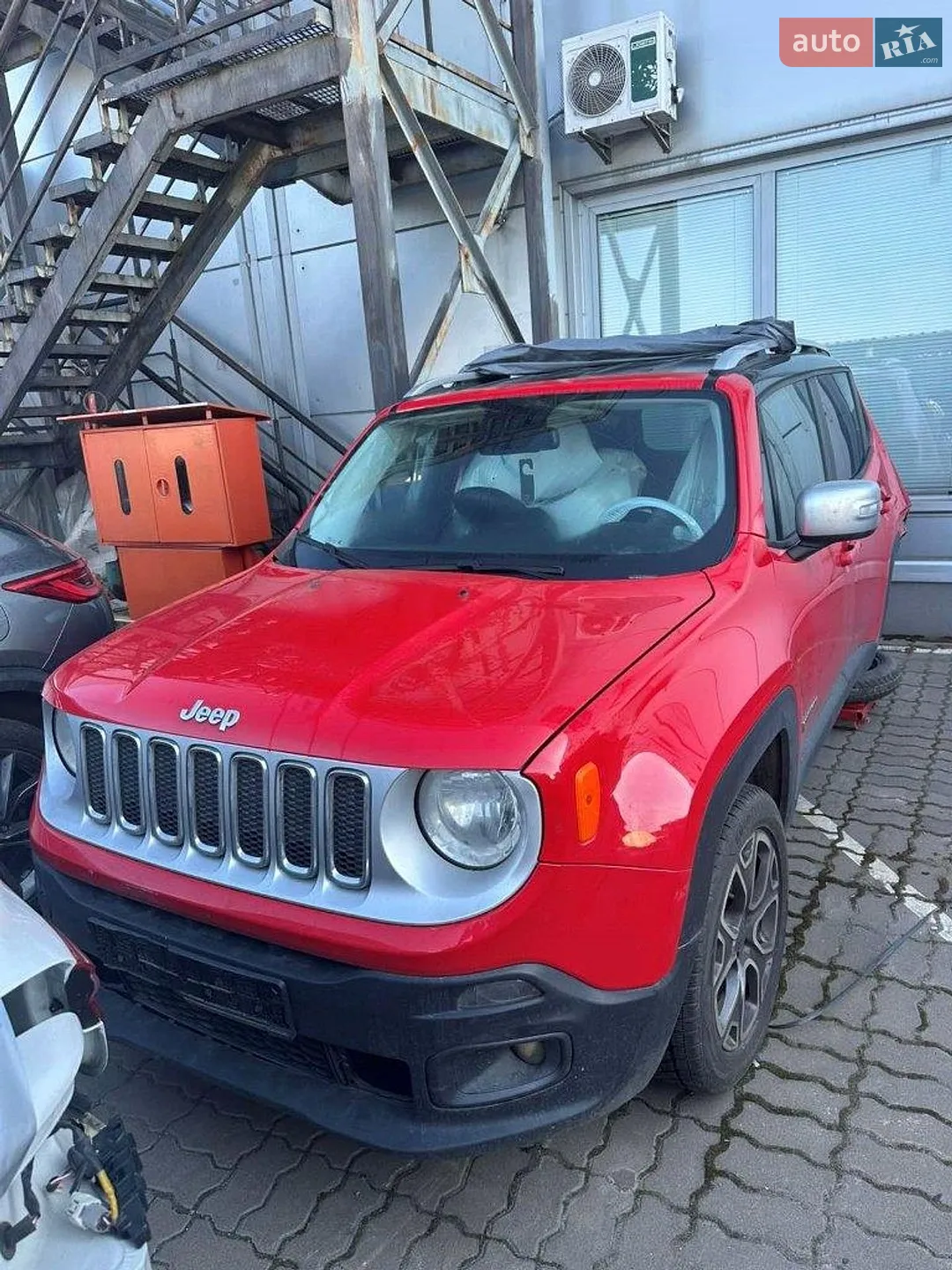 2017 Jeep Renegade - мініатюра 2