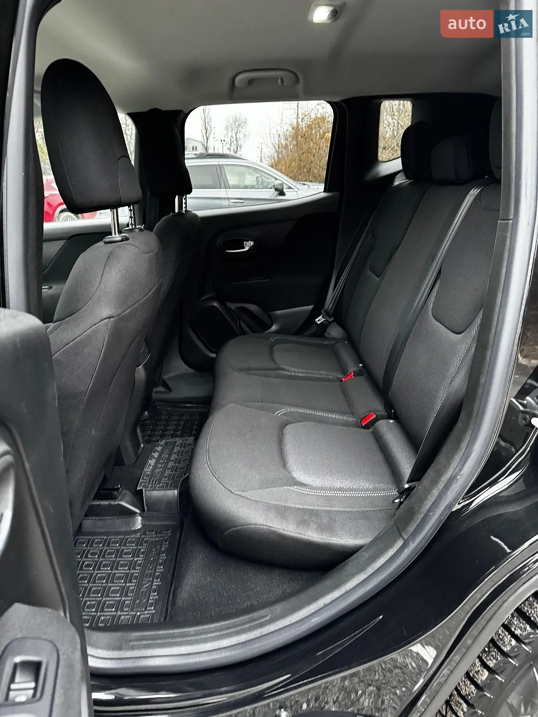 2020 Jeep Renegade - мініатюра 6