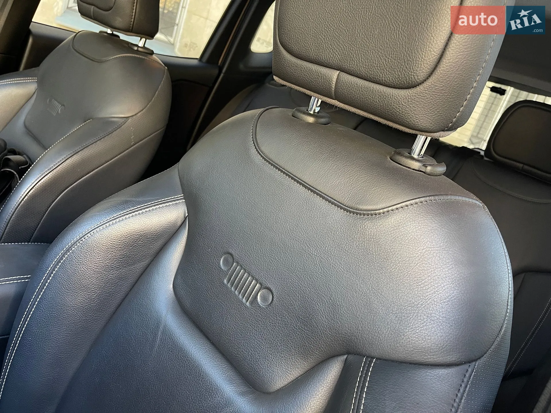 2015 Jeep Renegade - мініатюра 21